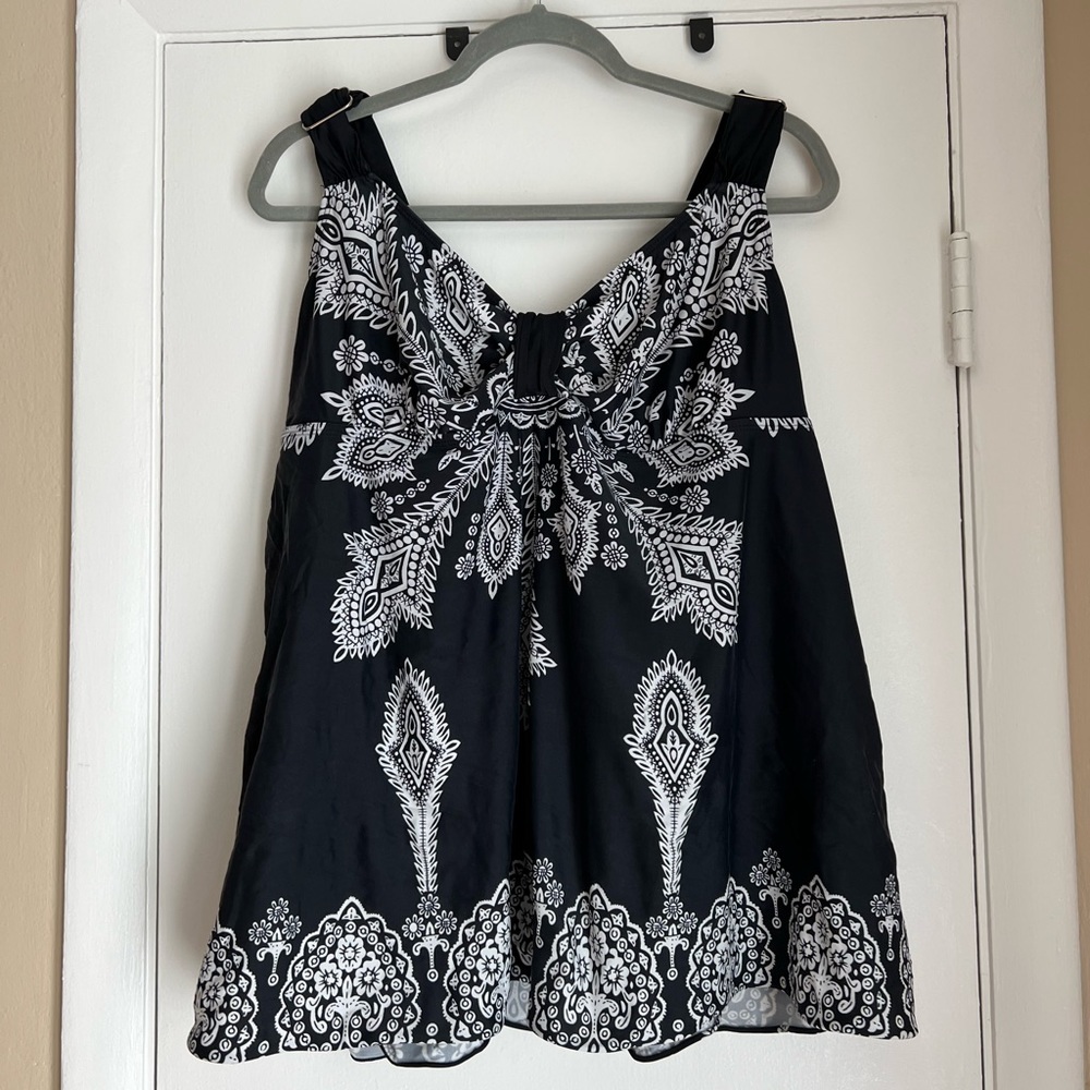 Bathing Suit Swing Top, black and white print, 3x - item 25
